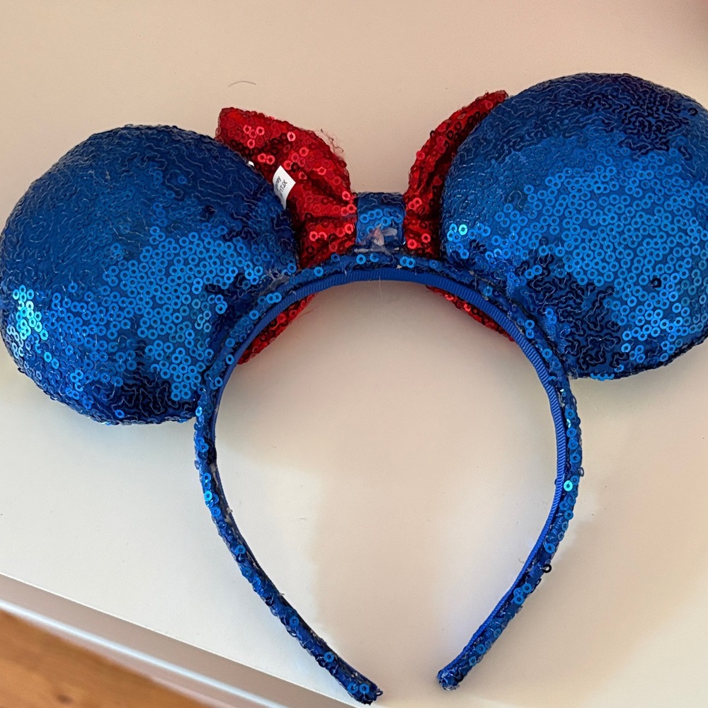 Disney Minnie Mouse Patriotic White And Blue Sequin Ears with Red Bow - Picture 2 of 3